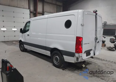 2023 Mercedes-Benz Sprinter 2500 Standard Roof 4-Cyl Diesel z USA, uszkodzony, nr VIN W1Y4KBHY5PT121838